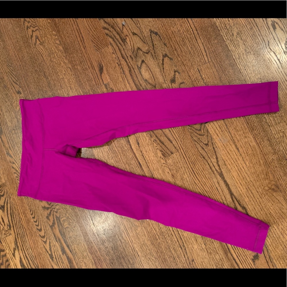 Lulu lemon size 10 fuchsia leggings like new